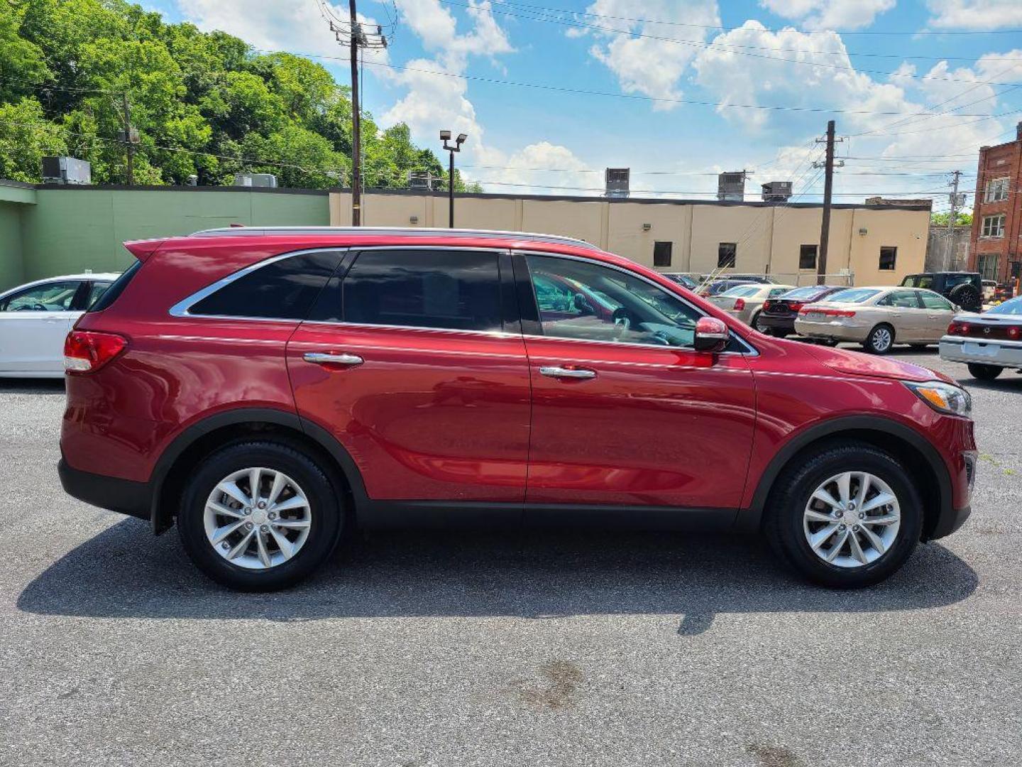 2018 RED KIA SORENTO LX (5XYPG4A3XJG) with an 2.4L engine, Automatic transmission, located at 7981 Paxton Street, Harrisburg, PA, 17111, (717) 561-2926, 40.261490, -76.749229 - WE FINANCE!!! Good Credit/ Bad Credit/ No Credit - ALL Trade-Ins Welcomed!!! ***Guaranteed Credit Approval*** APPLY ONLINE or CALL us TODAY ;) Internet Prices and Marketplace Prices are SPECIAL discounted ***CASH DEALS*** Retail Prices are higher. Please call us to discuss your cash and finan - Photo#5