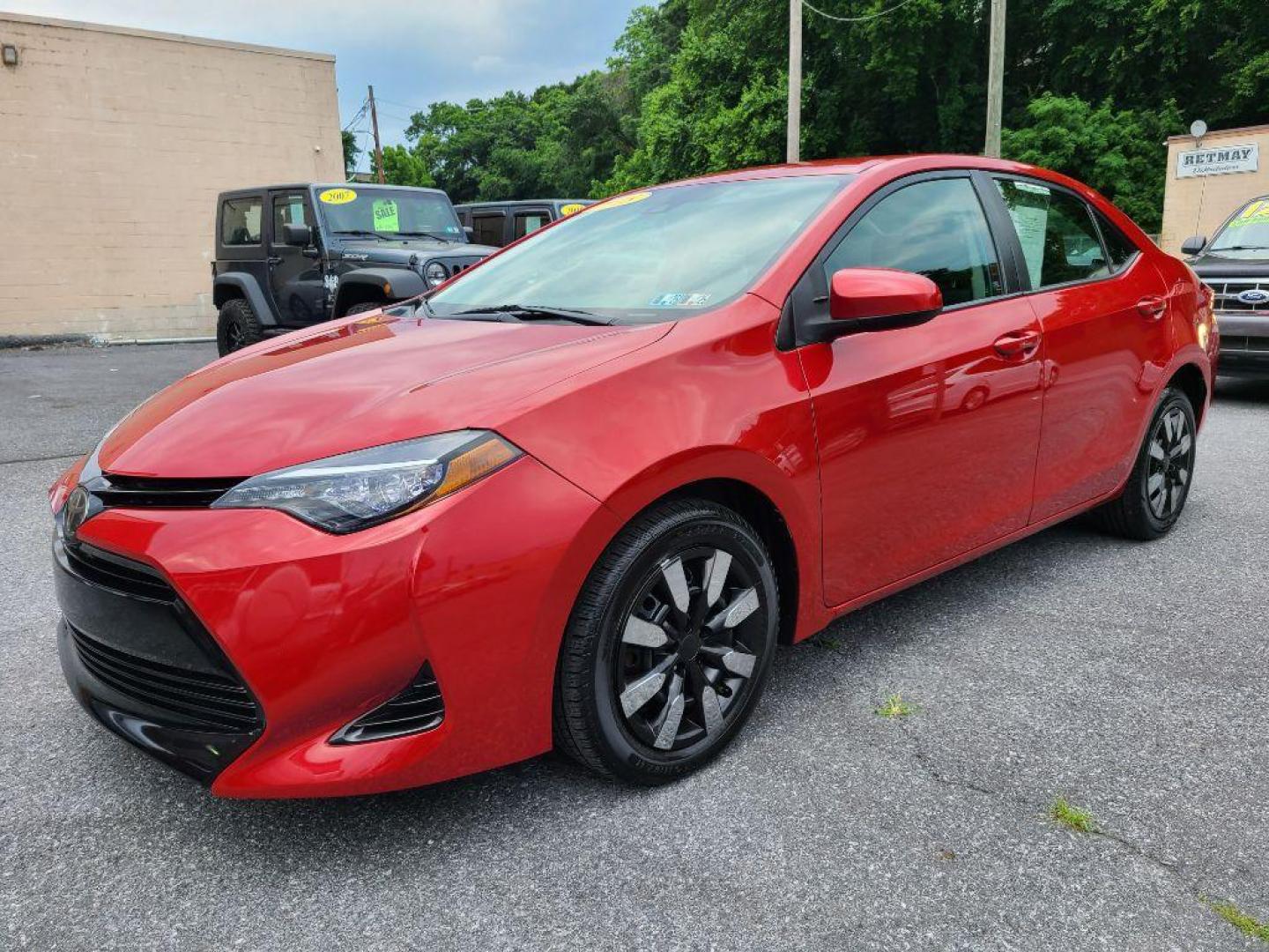 2018 RED TOYOTA COROLLA LE (2T1BURHE5JC) with an 1.8L engine, Continuously Variable transmission, located at 117 North Cameron Street, Harrisburg, PA, 17101, (717) 963-8962, 40.266762, -76.875259 - WE FINANCE!!! Good Credit/ Bad Credit/ No Credit - ALL Trade-Ins Welcomed!!! ***Guaranteed Credit Approval*** APPLY ONLINE or CALL us TODAY ;) Internet Prices and Marketplace Prices are SPECIAL discounted ***CASH DEALS*** Retail Prices are higher. Please call us to discuss your cash and finan - Photo#0