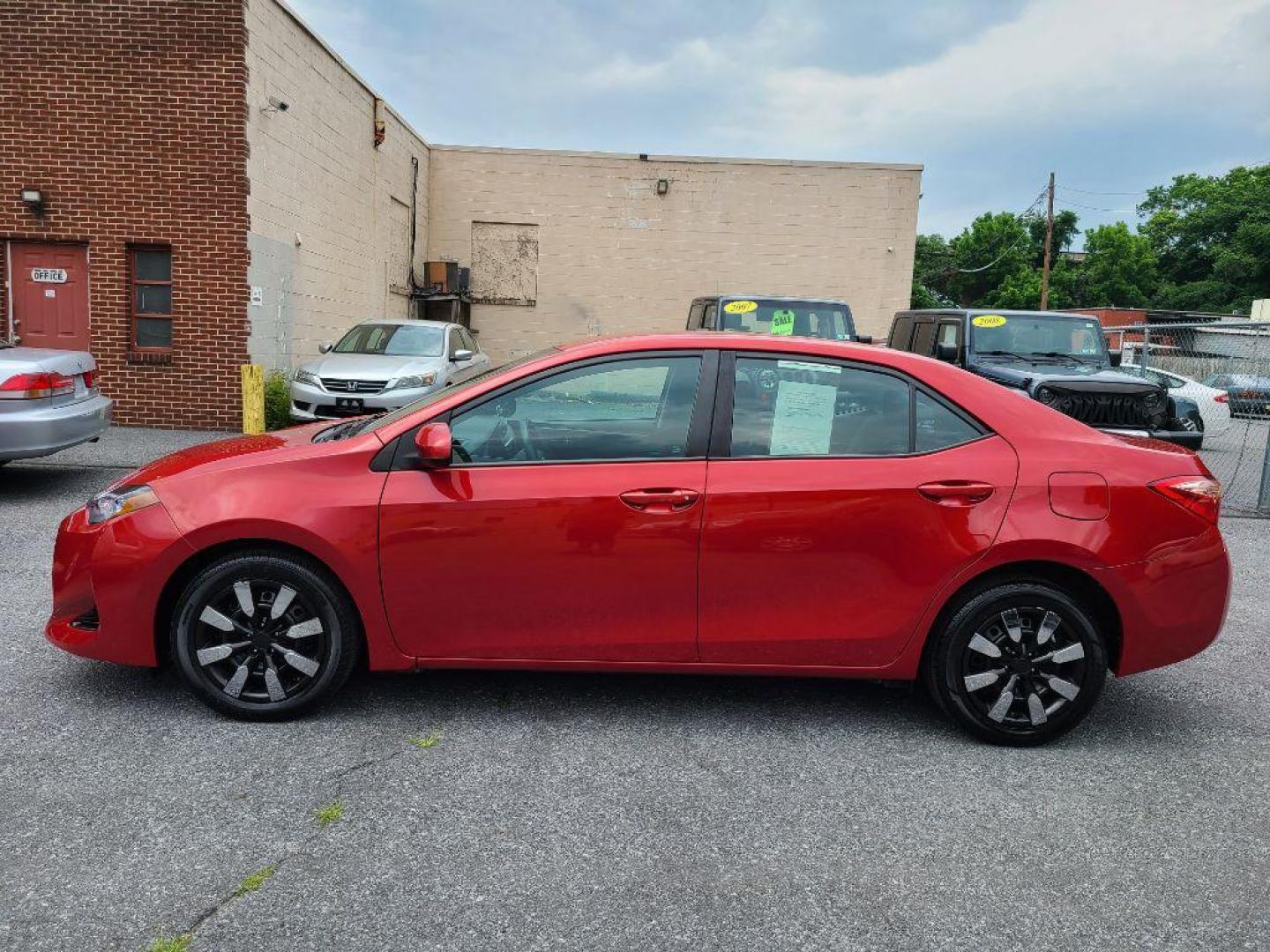 2018 RED TOYOTA COROLLA LE (2T1BURHE5JC) with an 1.8L engine, Continuously Variable transmission, located at 117 North Cameron Street, Harrisburg, PA, 17101, (717) 963-8962, 40.266762, -76.875259 - WE FINANCE!!! Good Credit/ Bad Credit/ No Credit - ALL Trade-Ins Welcomed!!! ***Guaranteed Credit Approval*** APPLY ONLINE or CALL us TODAY ;) Internet Prices and Marketplace Prices are SPECIAL discounted ***CASH DEALS*** Retail Prices are higher. Please call us to discuss your cash and finan - Photo#1