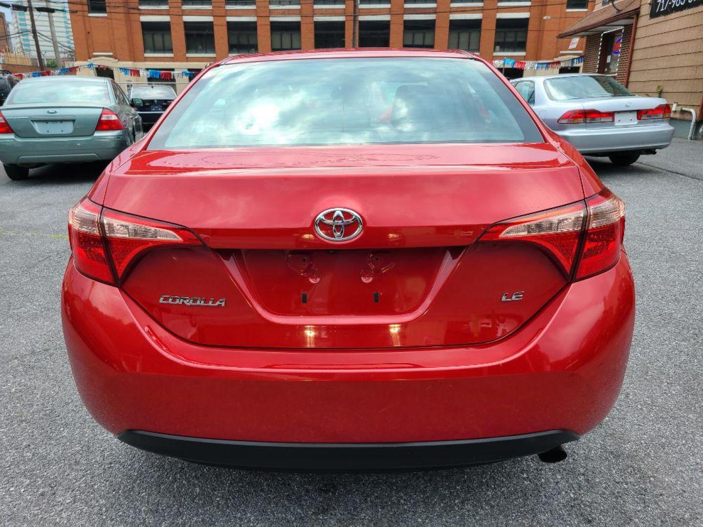 2018 RED TOYOTA COROLLA LE (2T1BURHE5JC) with an 1.8L engine, Continuously Variable transmission, located at 117 North Cameron Street, Harrisburg, PA, 17101, (717) 963-8962, 40.266762, -76.875259 - WE FINANCE!!! Good Credit/ Bad Credit/ No Credit - ALL Trade-Ins Welcomed!!! ***Guaranteed Credit Approval*** APPLY ONLINE or CALL us TODAY ;) Internet Prices and Marketplace Prices are SPECIAL discounted ***CASH DEALS*** Retail Prices are higher. Please call us to discuss your cash and finan - Photo#3