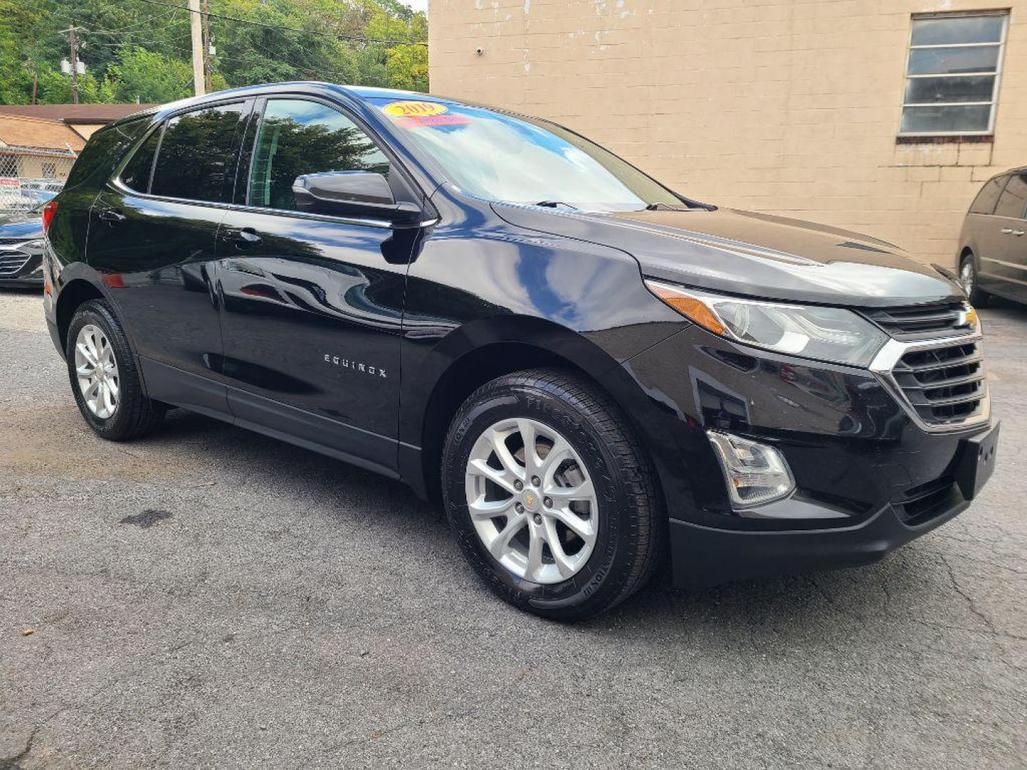 2019 BLACK CHEVROLET EQUINOX LT (2GNAXTEV5K6) with an 1.5L engine, Automatic transmission, located at 7981 Paxton Street, Harrisburg, PA, 17111, (717) 561-2926, 40.261490, -76.749229 - WE FINANCE!!! Good Credit/ Bad Credit/ No Credit - ALL Trade-Ins Welcomed!!! ***Guaranteed Credit Approval*** APPLY ONLINE or CALL us TODAY ;) Internet Prices and Marketplace Prices are SPECIAL discounted ***CASH DEALS*** Retail Prices are higher. Please call us to discuss your cash and finan - Photo#6