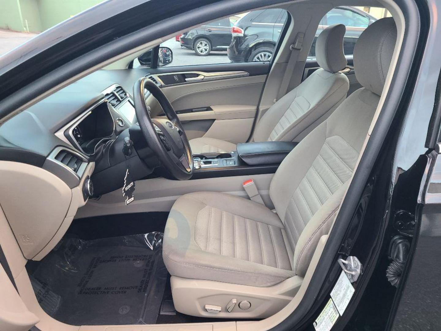 2019 BLACK FORD FUSION SE (3FA6P0LU4KR) with an 2.0L engine, Continuously Variable transmission, located at 7981 Paxton Street, Harrisburg, PA, 17111, (717) 561-2926, 40.261490, -76.749229 - WE FINANCE!!! Good Credit/ Bad Credit/ No Credit - ALL Trade-Ins Welcomed!!! ***Guaranteed Credit Approval*** APPLY ONLINE or CALL us TODAY ;) Internet Prices and Marketplace Prices are SPECIAL discounted ***CASH DEALS*** Retail Prices are higher. Please call us to discuss your cash and finan - Photo#12