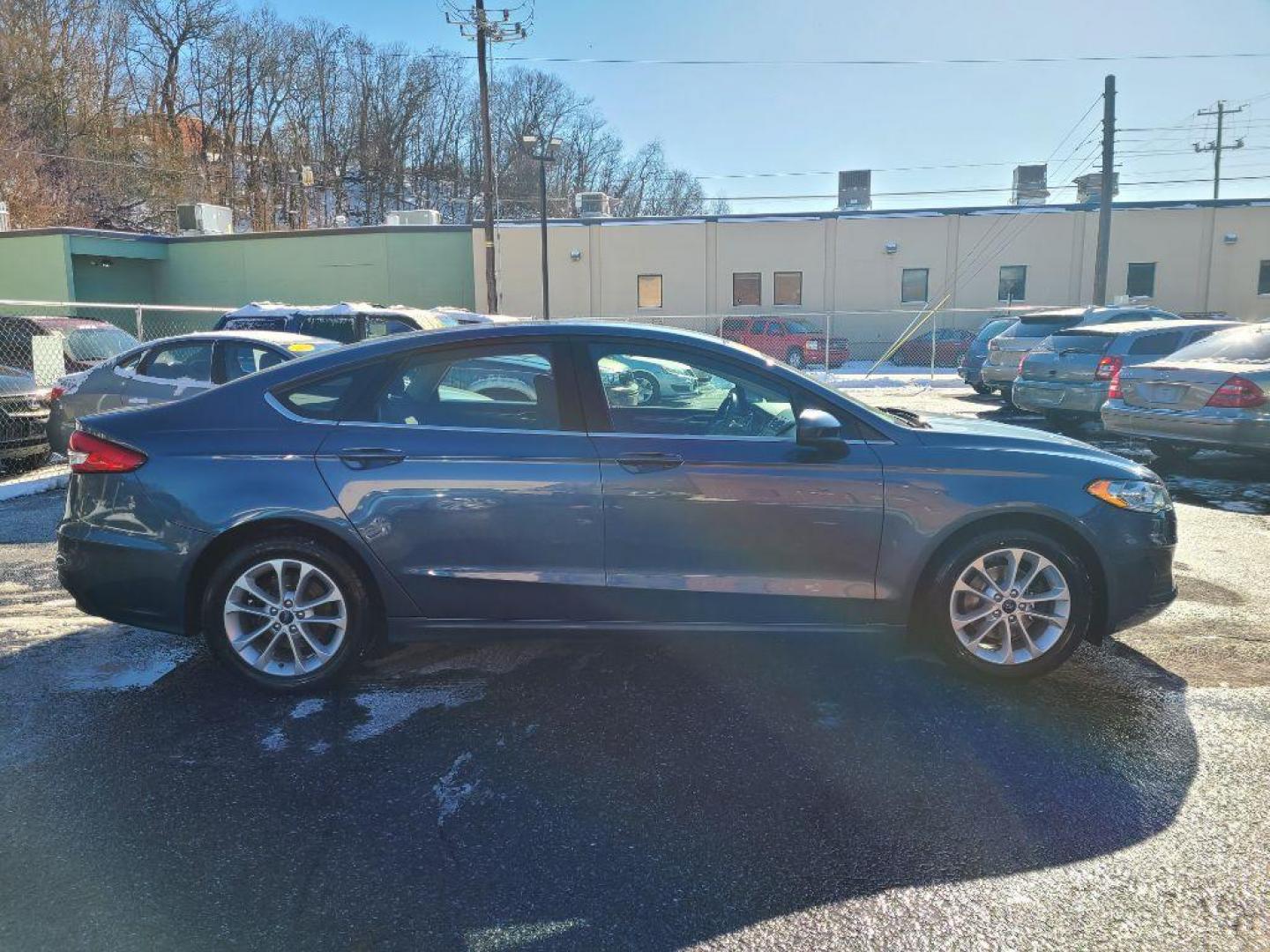 2019 BLUE FORD FUSION SE (3FA6P0H74KR) with an 2.5L engine, Automatic transmission, located at 7981 Paxton Street, Harrisburg, PA, 17111, (717) 561-2926, 40.261490, -76.749229 - WE FINANCE!!! Good Credit/ Bad Credit/ No Credit - ALL Trade-Ins Welcomed!!! ***Guaranteed Credit Approval*** APPLY ONLINE or CALL us TODAY ;) Internet Prices and Marketplace Prices are SPECIAL discounted ***CASH DEALS*** Retail Prices are higher. Please call us to discuss your cash and finan - Photo#4