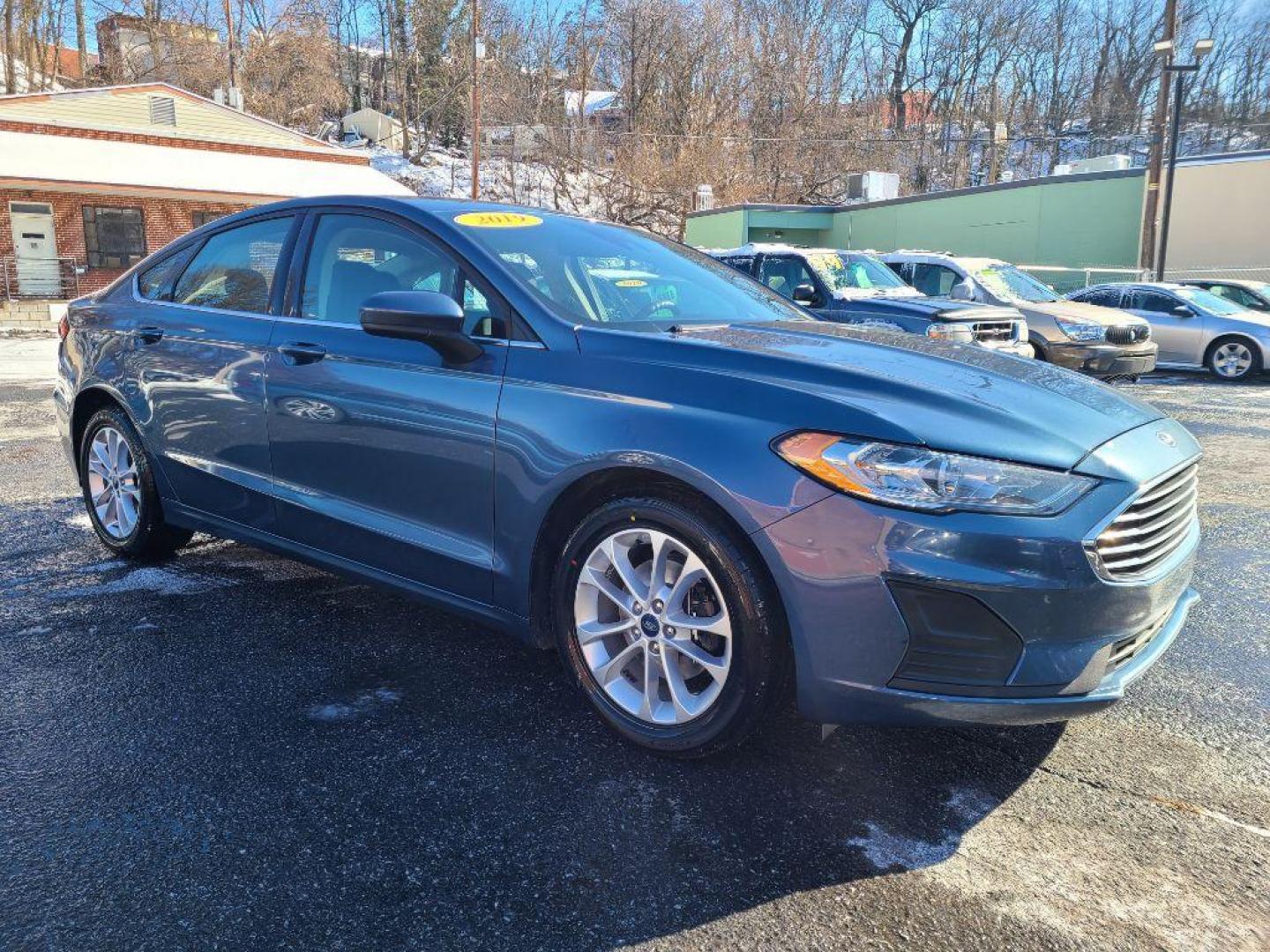 2019 BLUE FORD FUSION SE (3FA6P0H74KR) with an 2.5L engine, Automatic transmission, located at 7981 Paxton Street, Harrisburg, PA, 17111, (717) 561-2926, 40.261490, -76.749229 - WE FINANCE!!! Good Credit/ Bad Credit/ No Credit - ALL Trade-Ins Welcomed!!! ***Guaranteed Credit Approval*** APPLY ONLINE or CALL us TODAY ;) Internet Prices and Marketplace Prices are SPECIAL discounted ***CASH DEALS*** Retail Prices are higher. Please call us to discuss your cash and finan - Photo#5