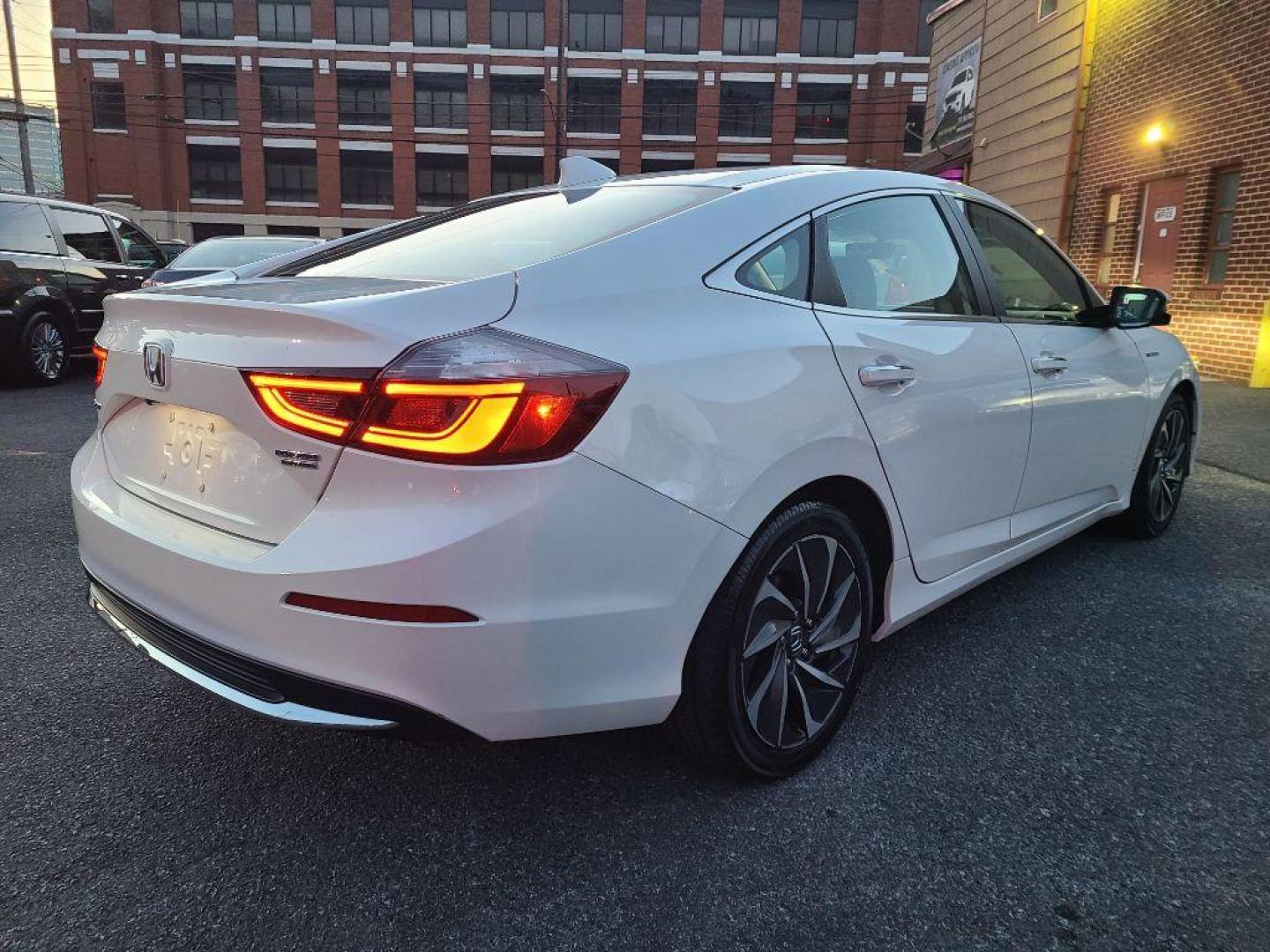 2019 WHITE HONDA INSIGHT TOURING (19XZE4F91KE) with an 1.5L engine, Automatic transmission, located at 7981 Paxton Street, Harrisburg, PA, 17111, (717) 561-2926, 40.261490, -76.749229 - WE FINANCE!!! Good Credit/ Bad Credit/ No Credit - ALL Trade-Ins Welcomed!!! ***Guaranteed Credit Approval*** APPLY ONLINE or CALL us TODAY ;) Internet Prices and Marketplace Prices are SPECIAL discounted ***CASH DEALS*** Retail Prices are higher. Please call us to discuss your cash and finan - Photo#4