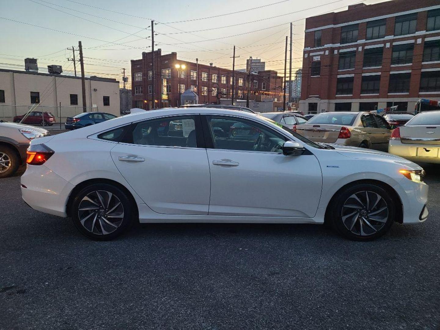 2019 WHITE HONDA INSIGHT TOURING (19XZE4F91KE) with an 1.5L engine, Automatic transmission, located at 7981 Paxton Street, Harrisburg, PA, 17111, (717) 561-2926, 40.261490, -76.749229 - WE FINANCE!!! Good Credit/ Bad Credit/ No Credit - ALL Trade-Ins Welcomed!!! ***Guaranteed Credit Approval*** APPLY ONLINE or CALL us TODAY ;) Internet Prices and Marketplace Prices are SPECIAL discounted ***CASH DEALS*** Retail Prices are higher. Please call us to discuss your cash and finan - Photo#5