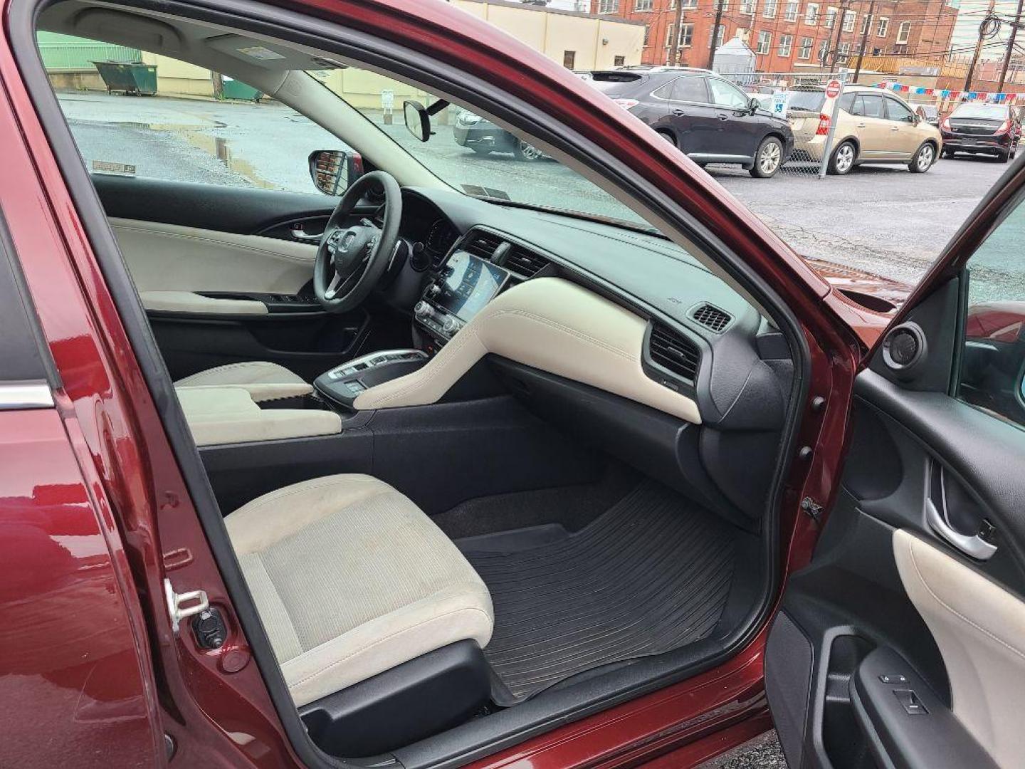 2019 RED HONDA INSIGHT EX (19XZE4F51KE) with an 1.5L engine, Continuously Variable transmission, located at 7981 Paxton Street, Harrisburg, PA, 17111, (717) 561-2926, 40.261490, -76.749229 - WE FINANCE!!! Good Credit/ Bad Credit/ No Credit - ALL Trade-Ins Welcomed!!! ***Guaranteed Credit Approval*** APPLY ONLINE or CALL us TODAY ;) Internet Prices and Marketplace Prices are SPECIAL discounted ***CASH DEALS*** Retail Prices are higher. Please call us to discuss your cash and finan - Photo#8