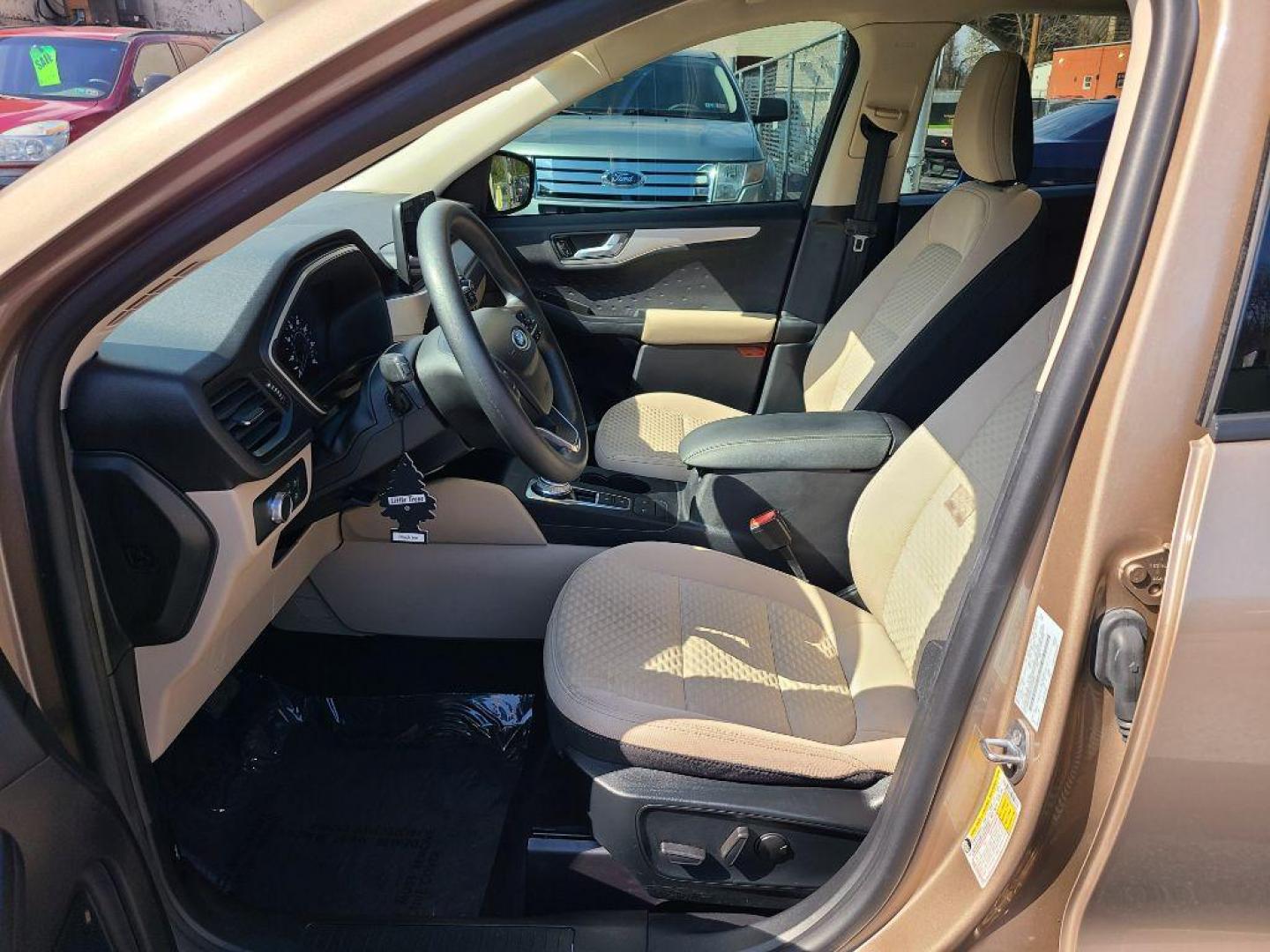 2020 TAN FORD ESCAPE SE (1FMCU9G64LU) with an 1.5L engine, Automatic transmission, located at 7981 Paxton Street, Harrisburg, PA, 17111, (717) 561-2926, 40.261490, -76.749229 - WE FINANCE!!! Good Credit/ Bad Credit/ No Credit - ALL Trade-Ins Welcomed!!! ***Guaranteed Credit Approval*** APPLY ONLINE or CALL us TODAY ;) Internet Prices and Marketplace Prices are SPECIAL discounted ***CASH DEALS*** Retail Prices are higher. Please call us to discuss your cash and finan - Photo#13