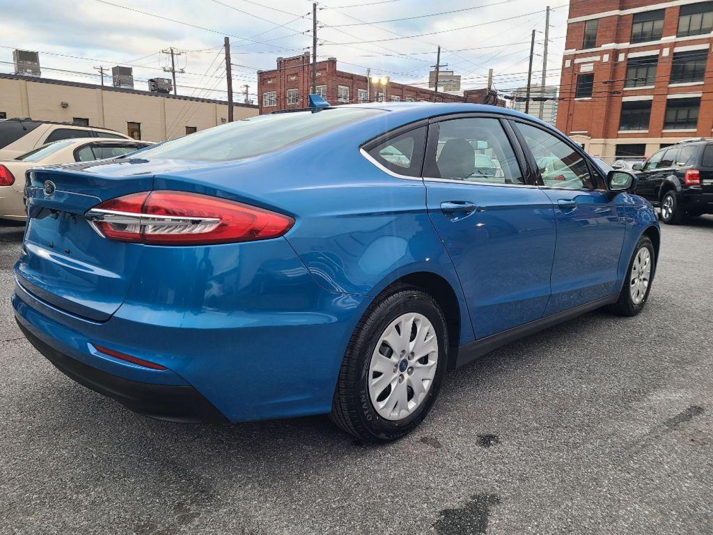 2020 BLUE FORD FUSION S (3FA6P0G76LR) with an 2.5L engine, Automatic transmission, located at 7981 Paxton Street, Harrisburg, PA, 17111, (717) 561-2926, 40.261490, -76.749229 - WE FINANCE!!! Good Credit/ Bad Credit/ No Credit - ALL Trade-Ins Welcomed!!! ***Guaranteed Credit Approval*** APPLY ONLINE or CALL us TODAY ;) Internet Prices and Marketplace Prices are SPECIAL discounted ***CASH DEALS*** Retail Prices are higher. Please call us to discuss your cash and finan - Photo#4