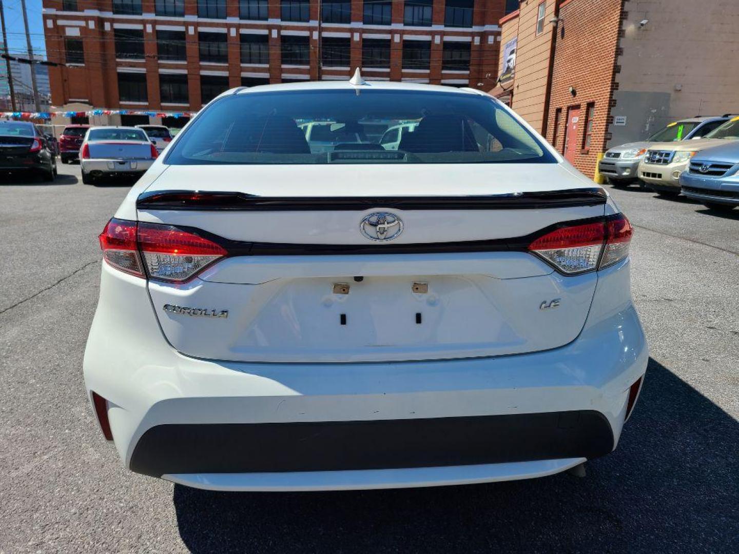 2020 WHITE TOYOTA COROLLA LE (JTDEPRAE9LJ) with an 1.8L engine, Continuously Variable transmission, located at 7981 Paxton Street, Harrisburg, PA, 17111, (717) 561-2926, 40.261490, -76.749229 - WE FINANCE!!! Good Credit/ Bad Credit/ No Credit - ALL Trade-Ins Welcomed!!! ***Guaranteed Credit Approval*** APPLY ONLINE or CALL us TODAY ;) Internet Prices and Marketplace Prices are SPECIAL discounted ***CASH DEALS*** Retail Prices are higher. Please call us to discuss your cash and finan - Photo#3