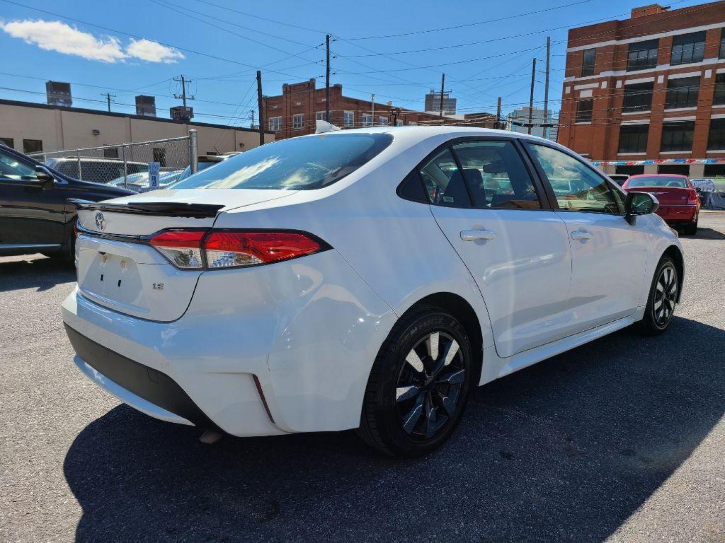 2020 WHITE TOYOTA COROLLA LE (JTDEPRAE9LJ) with an 1.8L engine, Continuously Variable transmission, located at 7981 Paxton Street, Harrisburg, PA, 17111, (717) 561-2926, 40.261490, -76.749229 - WE FINANCE!!! Good Credit/ Bad Credit/ No Credit - ALL Trade-Ins Welcomed!!! ***Guaranteed Credit Approval*** APPLY ONLINE or CALL us TODAY ;) Internet Prices and Marketplace Prices are SPECIAL discounted ***CASH DEALS*** Retail Prices are higher. Please call us to discuss your cash and finan - Photo#4